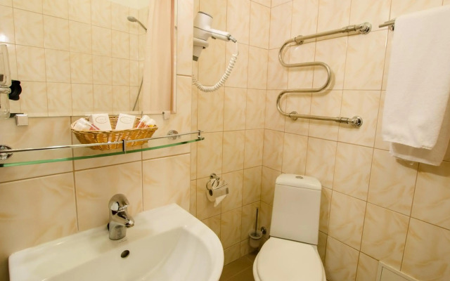 Monte Kristo Hotel
