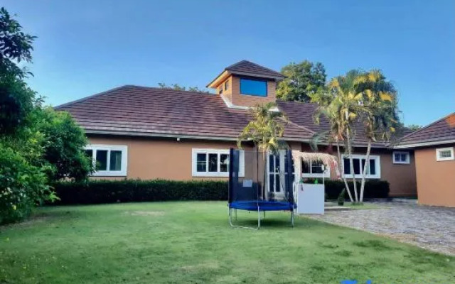 The Pool House Pattaya No.2- 5 bedroom