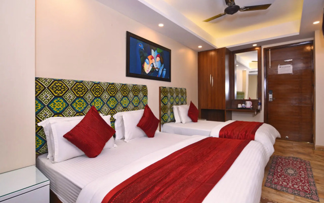 Staybook Hotel Nitya Maharani