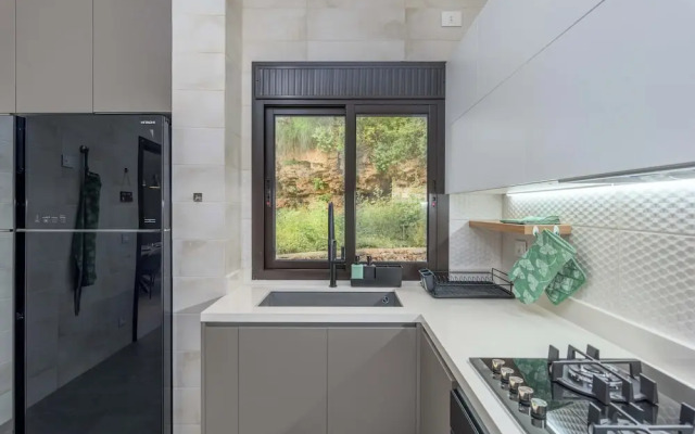 Vista 2-Bedroom Apartment in Batroun