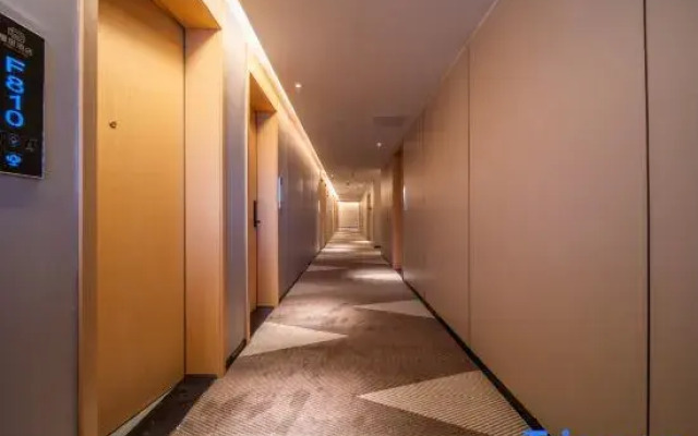 Understand Li .Hotel