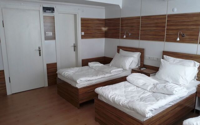 Dilmac Hotel