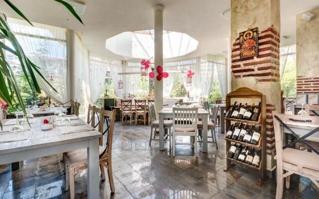 Esteban VIP Residence Club
