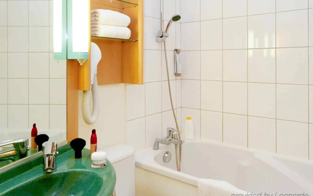 ibis Nuits Saint Georges