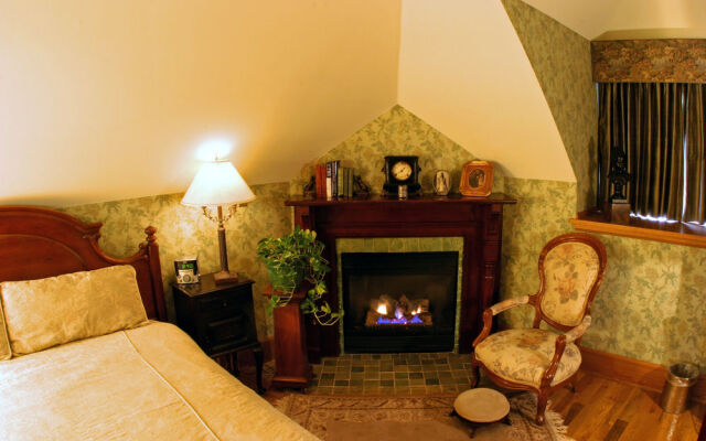 Nagle Warren Mansion B&B