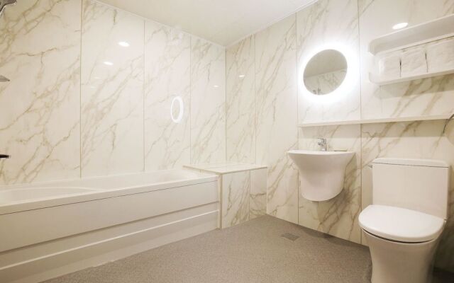 Urban Stay Hotel