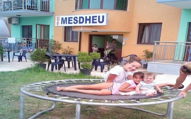 Hotel Mesdheu Velipoje