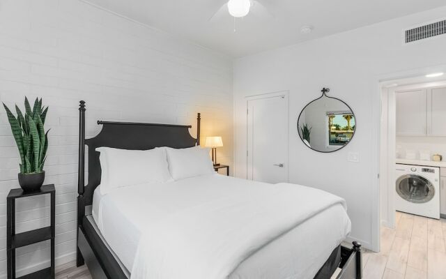 Golden Hour at the Cul-de-sac Apartment