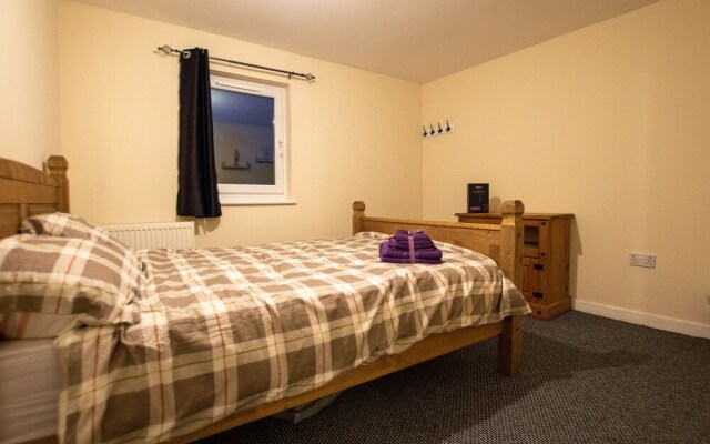 Fresh 4-bed Apartment