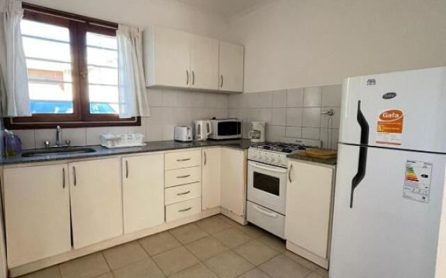 Amplio duplex a 400 metros de la playa