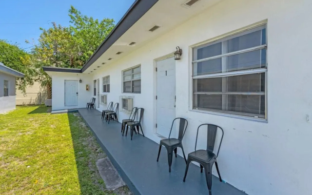 Relaxed Vibe Near Beach Parking Fast Wi-fi