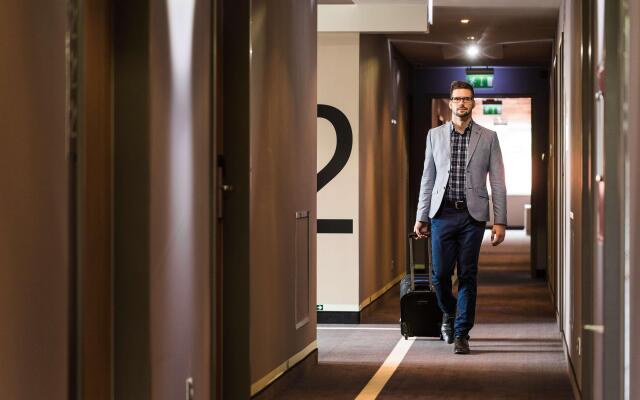 Best Western Plus Lakeside Hotel