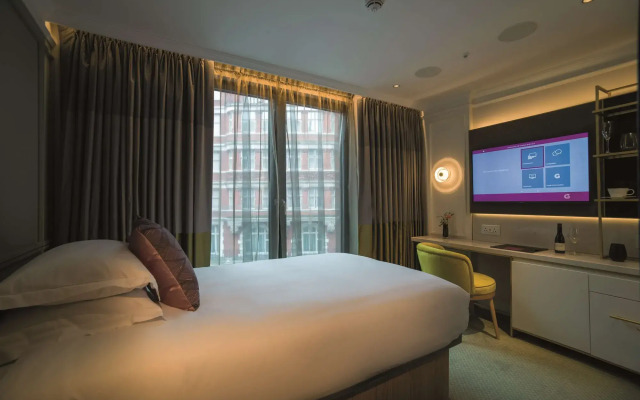 The Guardsman Hotel and Residences