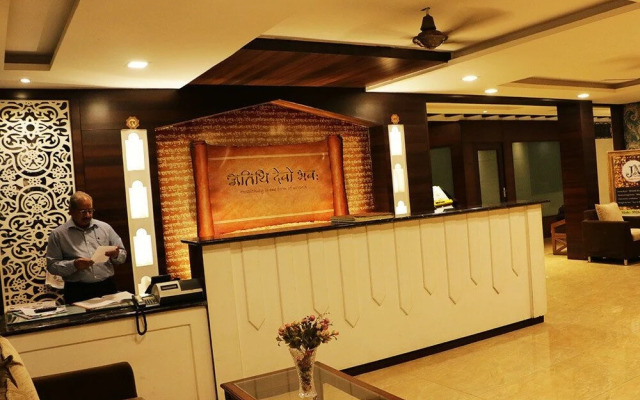 Hotel Ashray