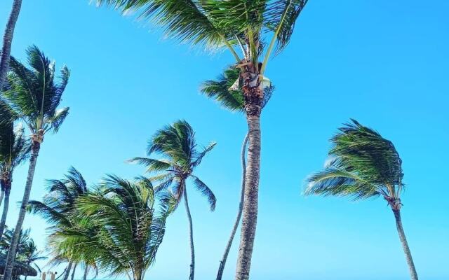 Playa Palmera Beach Resort