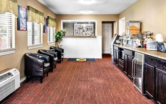 Super 8 by Wyndham Columbia SC / Ft. Jackson