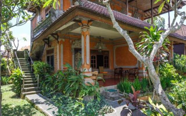 White House Central Ubud
