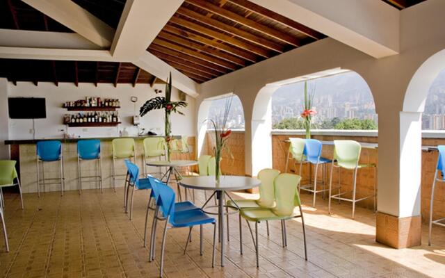 Hotel Alcaravan Medellín
