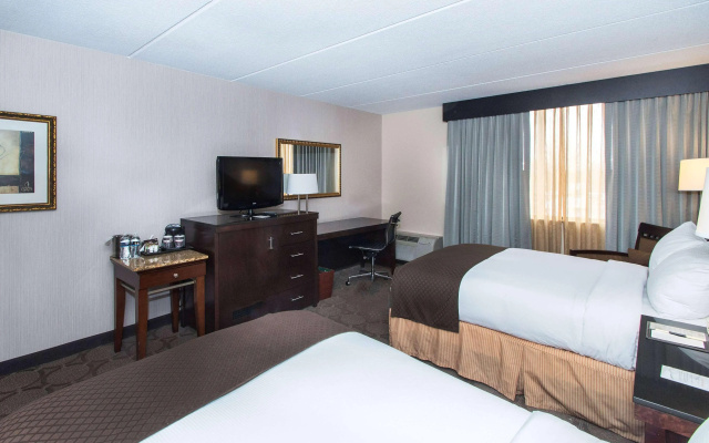 Wyndham Columbus - Image 3