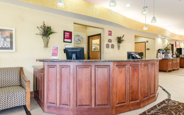 Comfort Suites Salina South