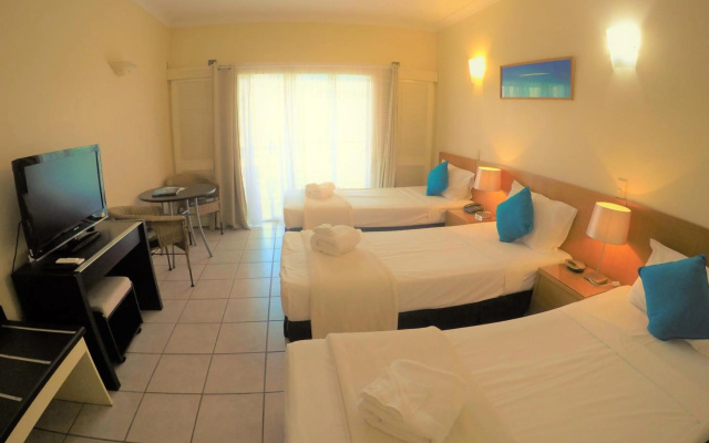 Crystal Garden Resort Restaurant – Guest Rooms – Cairns