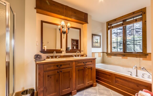 Equinoxe by Tremblant Platinum