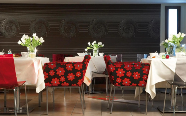 Anessis Hotel