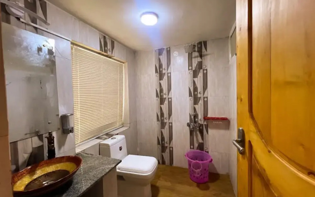 Rozana Retreat