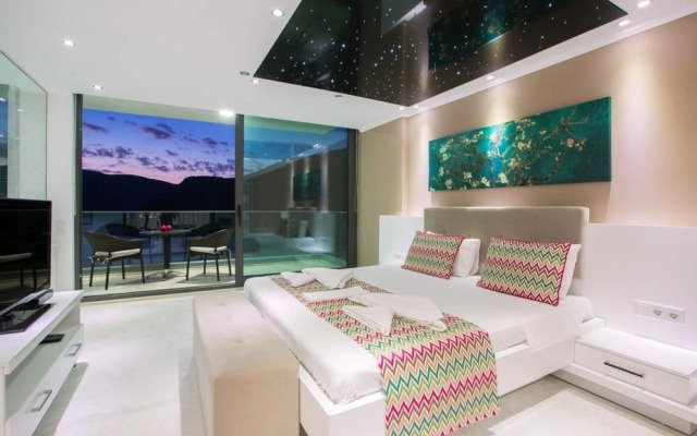 Villa Maris by Akdenizvillam