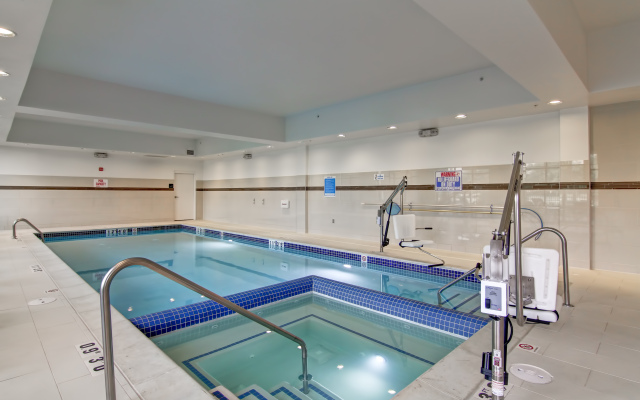 Hampton Inn & Suites Detroit/Troy