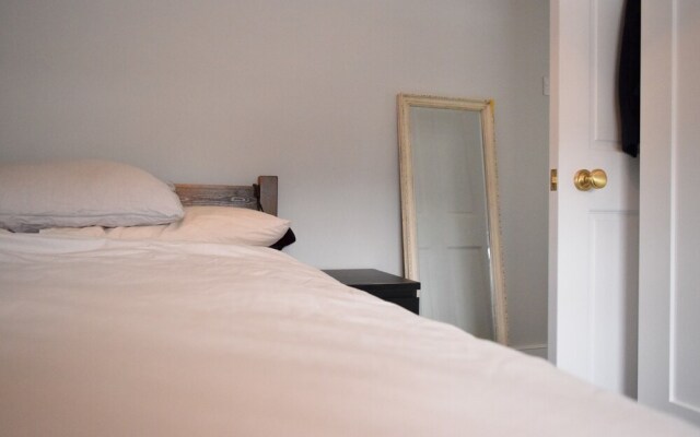 4 Bedroom House in Hackney