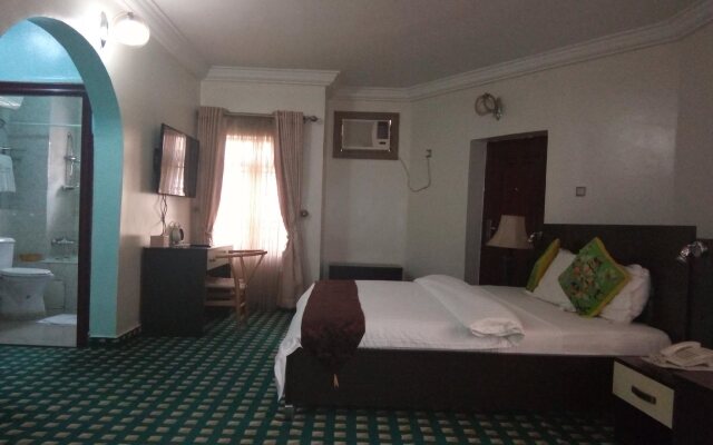 Parischoice Hotels & Resort