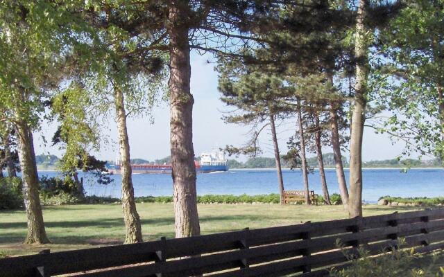 Seaside Holiday Home for 4 in Askeby