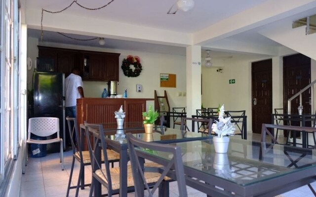 Aparta Hotel Drake