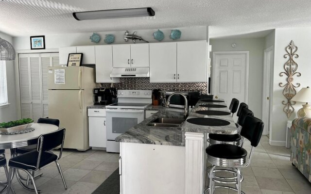 Crystal Village II, Unit 10B