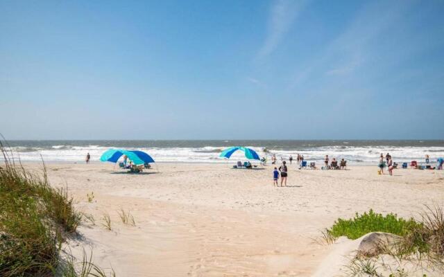 Sweet Retreat by Oak Island Accommodations