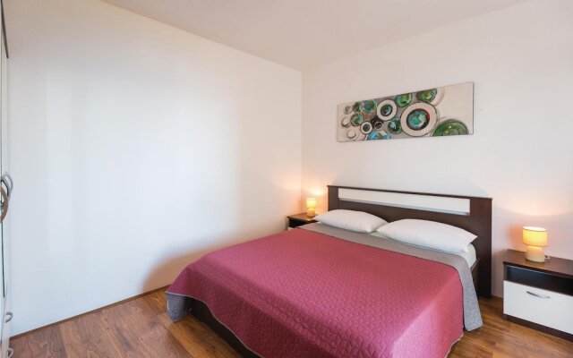 Beautiful Home in Makarska With Wifi and 2 Bedrooms