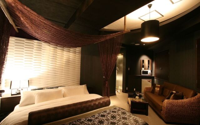 HOTEL VARKIN (Adult Only)