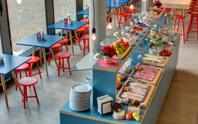 MEININGER Hotel Berlin East Side Gallery