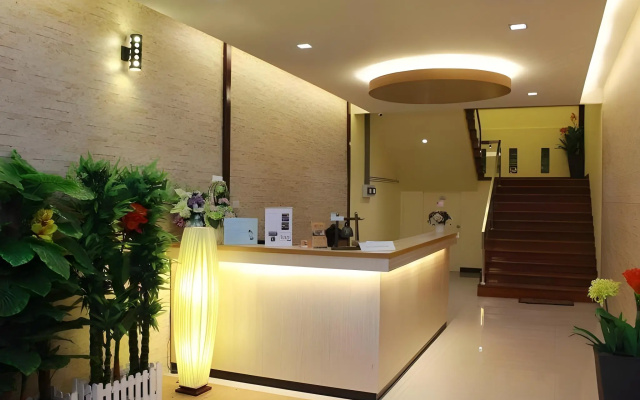 The Lephant Hotel – Lobby – Phunphin