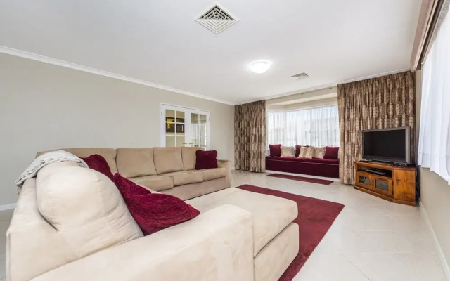 The Oversea'r - Luxury at its Best