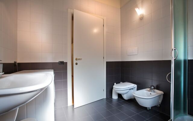 Verona For Rent Red Theater