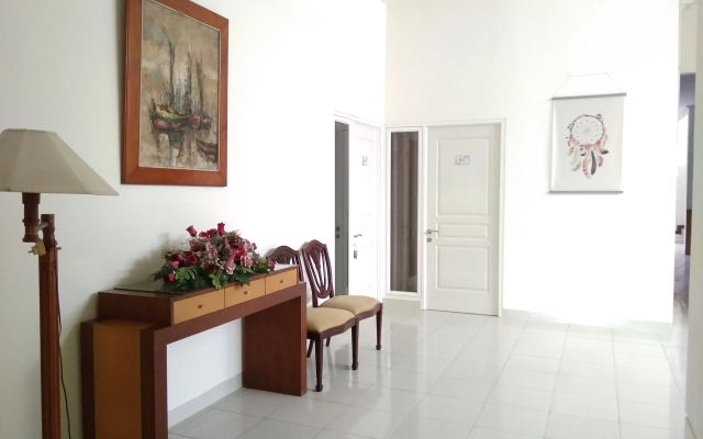GK Gallery Rumah Sewa by ZUZU