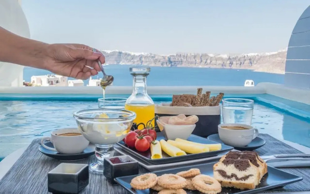 Black Diamond Suites - Adults Only