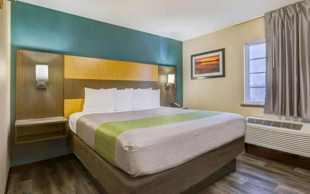 Studio 6 Lenexa, KS - Overland Park