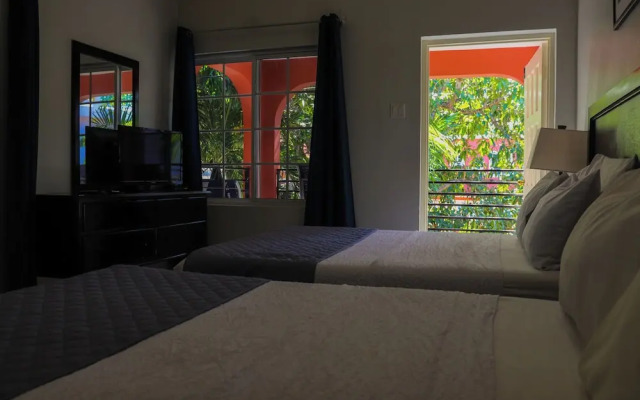 Paradise On The Rocks Hotel