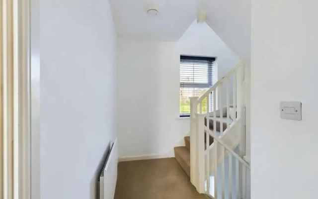 Riverfront Staffordshire Retreat