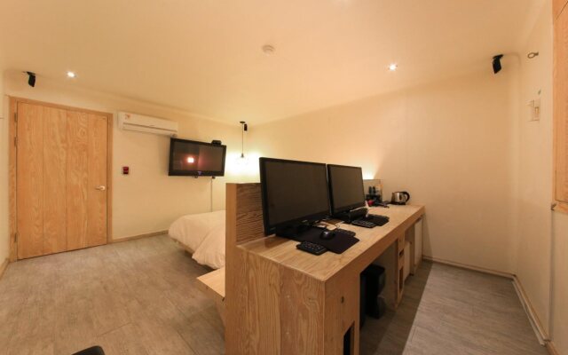 Songdo Me2 Hotel