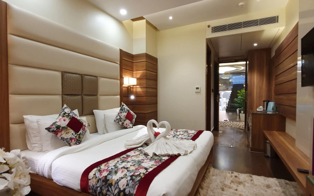 Hotel Makhan Residency