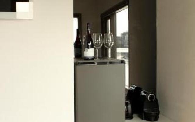 little AMSTEL HouseBoat